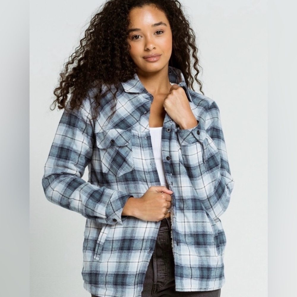 RSQ by Tilly’s Sherpa lined flannel Shacket youth size large/adult small